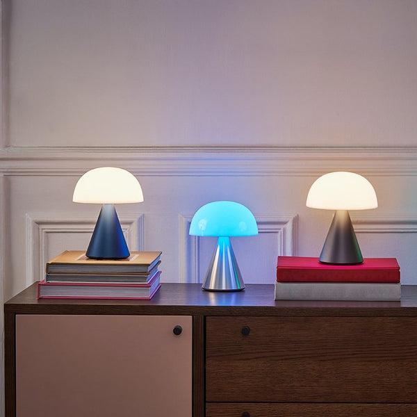 Bonherre mağazasından Lexon Mina L, alüminyum gövdeli, 9 renk seçenekli, indüksiyonla kablosuz şarj edilebilir lüks taşınabilir LED lamba.