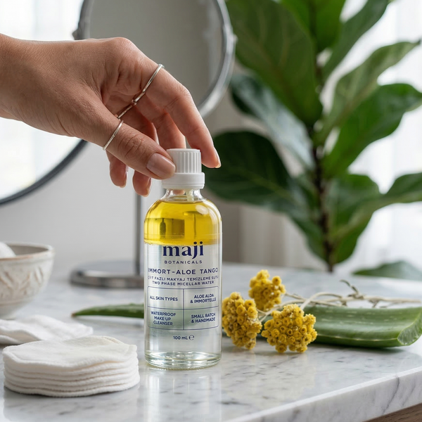 Bonherre mağazasından Maji Botanicals Immort-aloe Tango, Ölmez Çiçek ve Aloe Vera içerikli yerli üretim çift fazlı derinlemesine cilt temizleyici.