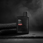 Bonherre mağazasından Uppercut Deluxe Detox and Degrease, ağır pomad ve yağ kalıntılarını arındıran lüks detoks şampuanı.