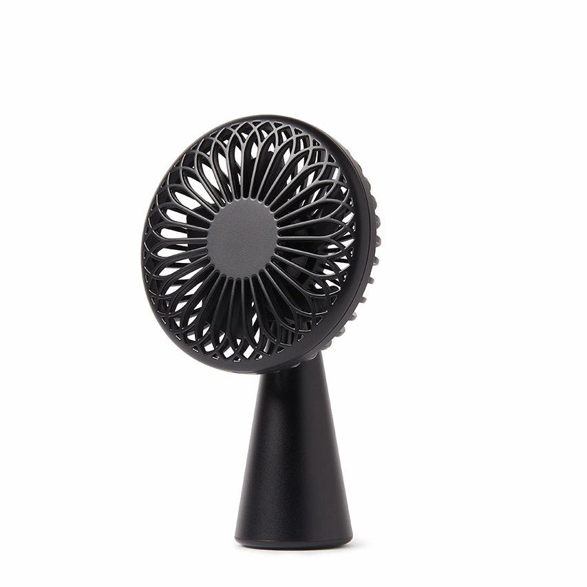 Bonherre mağazasından Lexon Wino Siyah, alüminyum saplı, 3 kademeli hız ayarlı, kablosuz indüksiyon şarj özellikli lüks taşınabilir mini fan.