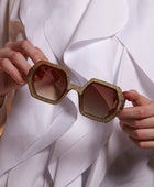 Okkia Emma Big Hexagonal Güneş Gözlüğü Gold