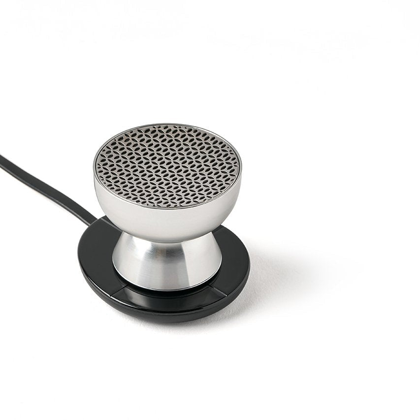 Bonherre mağazasından Lexon Tamo, alüminyum gövdeli, sonsuz eşleşme özellikli, kablosuz şarjlı ve selfie tetikleyicili mini Bluetooth hoparlör.