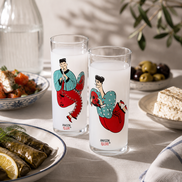Arel Siviş tasarımı müzisyen figürlü altı adet özel tasarım rakı kadehinden oluşan Müzisyenler rakı kadehi seti