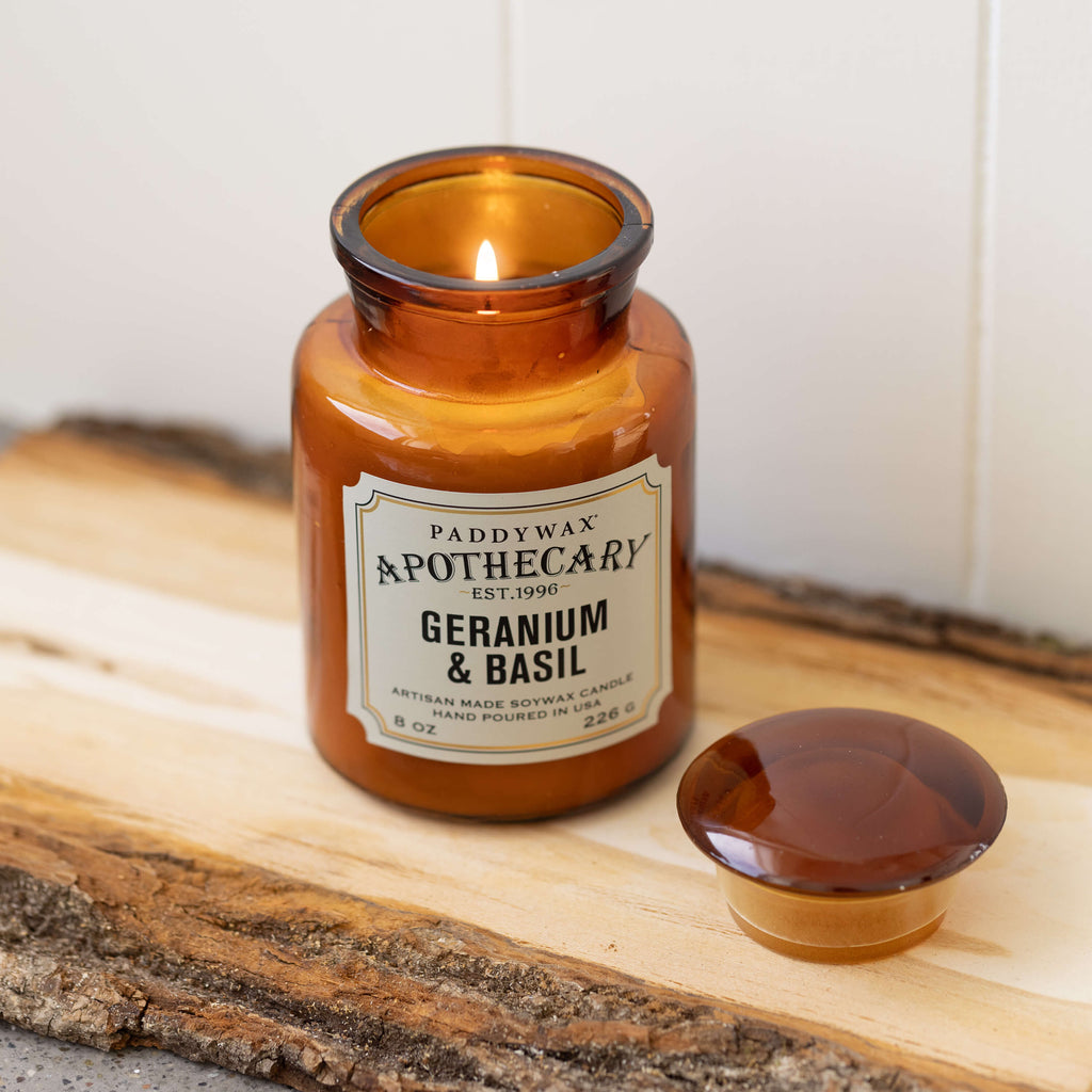 Bonherre mağazasından Apothecary serisi sardunya ve fesleğen kokulu 226 gr cam mum.