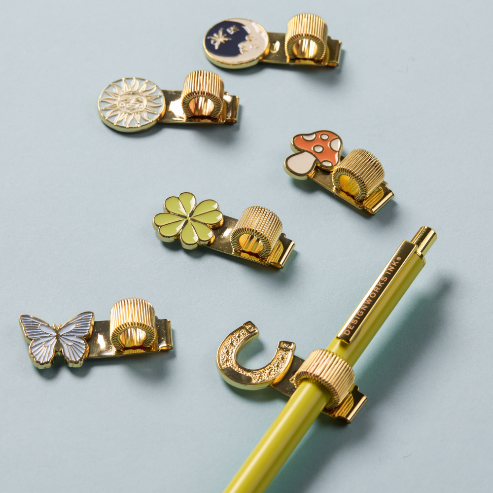 Bonherre mağazasından Designworks Ink marka, kelebek ve mantar tasarımlı 2'li kitap kalem klipsi.