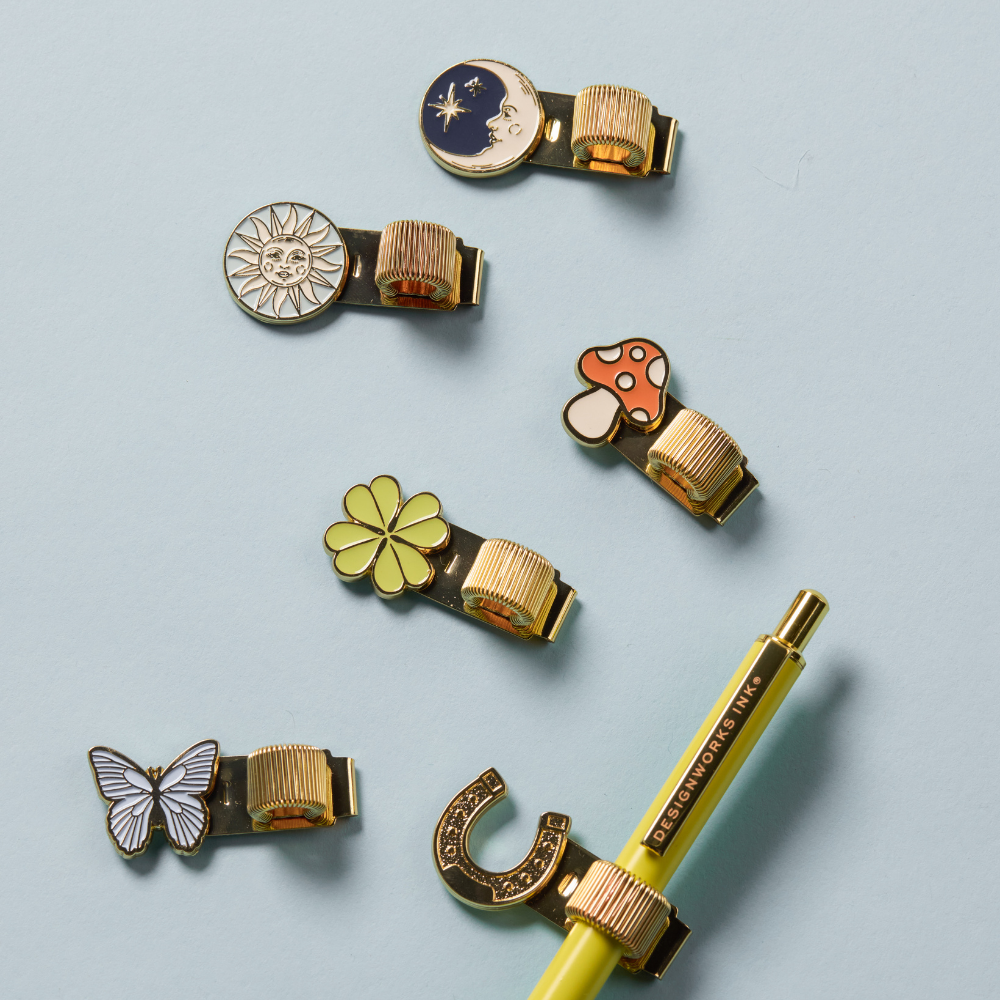 Bonherre mağazasından Designworks Ink marka, kelebek ve mantar tasarımlı 2'li kitap kalem klipsi.