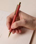 Bonherre mağazasından Designworks Ink marka, gül ağacı ve pembemsi renklerinde 2'li mekanik kurşun kalem seti.