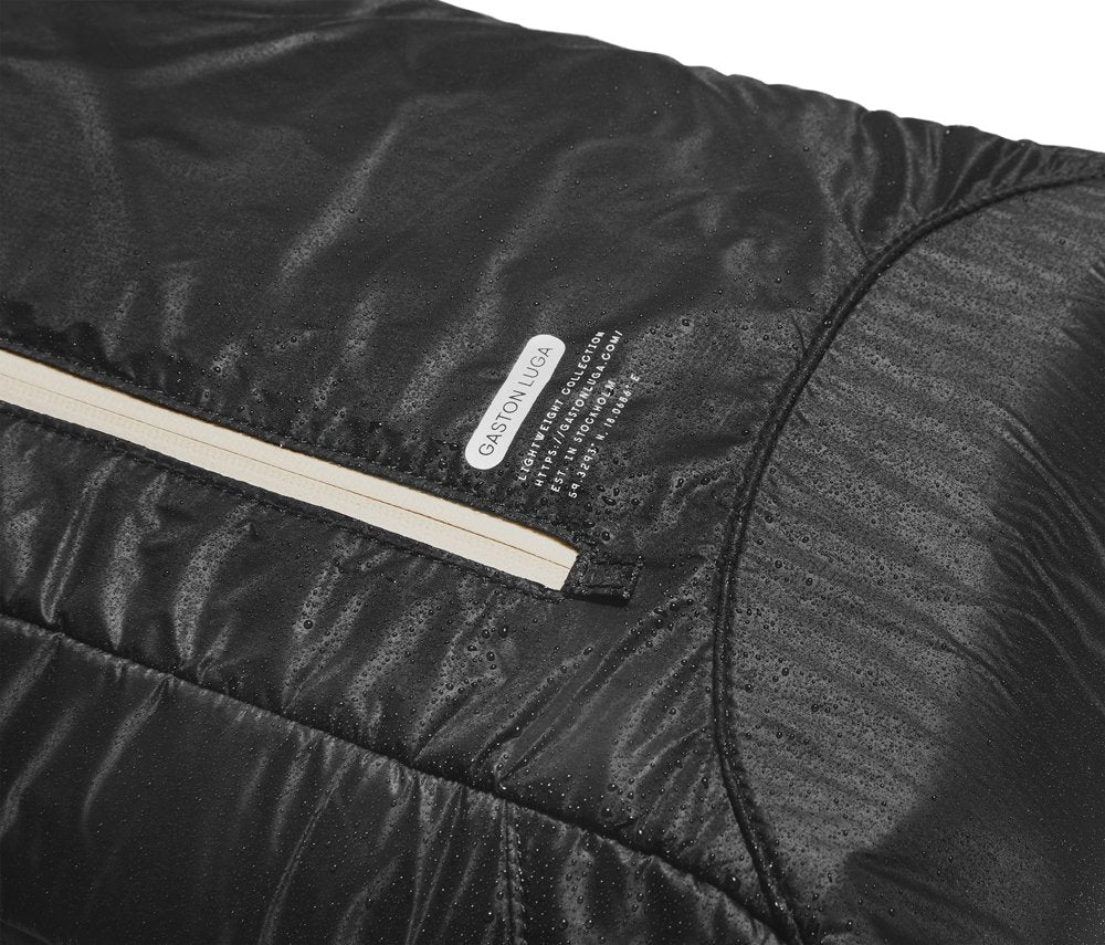 Bonherre mağazasından Gaston Luga marka, hafif, 16 inç laptop bölmeli sırt çantası.