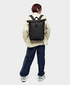 Bonherre mağazasından Gaston Luga marka, Rullen serisi, siyah renkli, 13 inç laptop bölmeli sırt çantası.