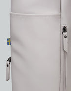 Bonherre mağazasından Gaston Luga marka, Rullen serisi, gri renkli, 16 inç laptop bölmeli sırt çantası.