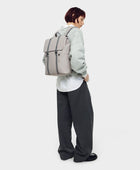 Bonherre mağazasından Gaston Luga marka, Splash 2.0 serisi, gri renkli, 13 inç laptop bölmeli sırt çantası.