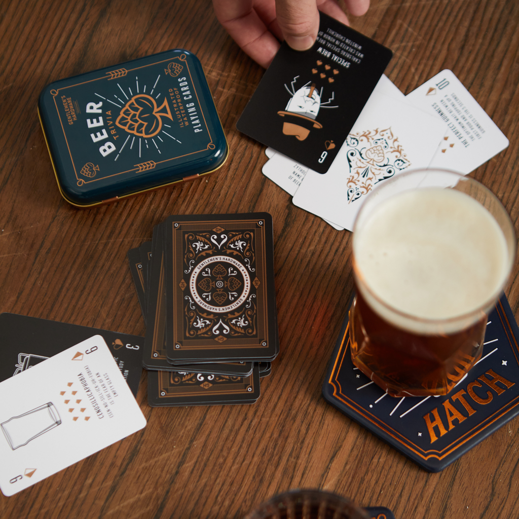 Bonherre mağazasından Gentlemen's Hardware marka, bira konseptli, su geçirmez oyun kartı.