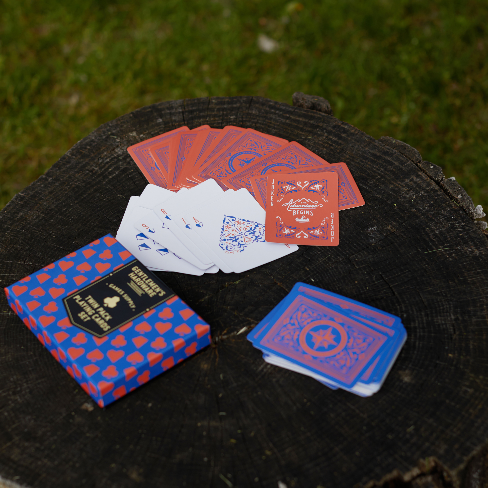 Bonherre mağazasından Gentlemen's Hardware marka, ikili paket oyun kartı.