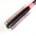 Bonherre mağazasından Uppercut Deluxe Quiff Roller, saç hacimlendirme ve quiff modelleri için profesyonel yuvarlak fırça.
