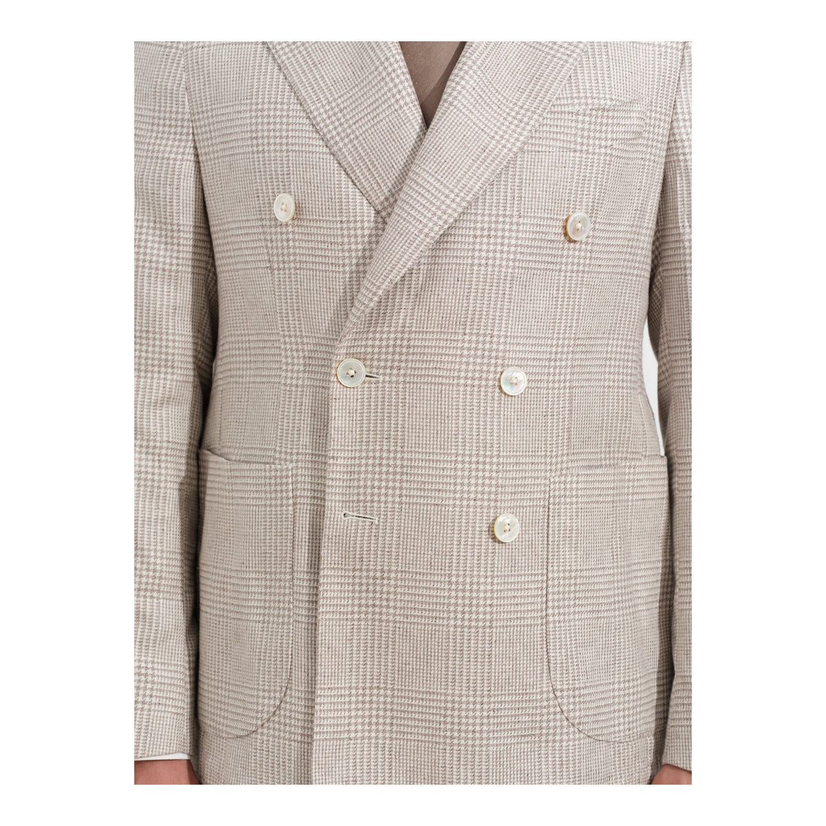 Bonherre mağazasından Borriello X Enis İnci Glen Check blazer, sedef düğme ve yama cep detayı.