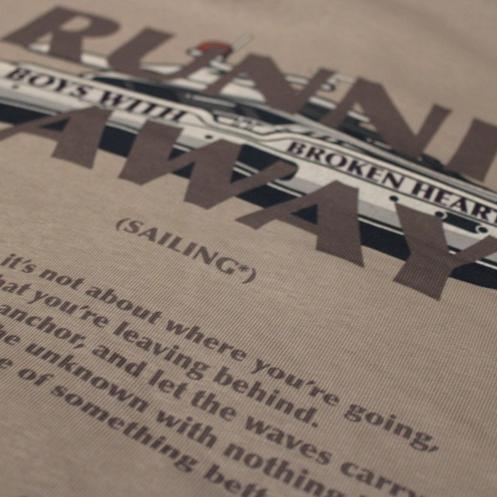 Fermuarlı Hoodie - Running Away