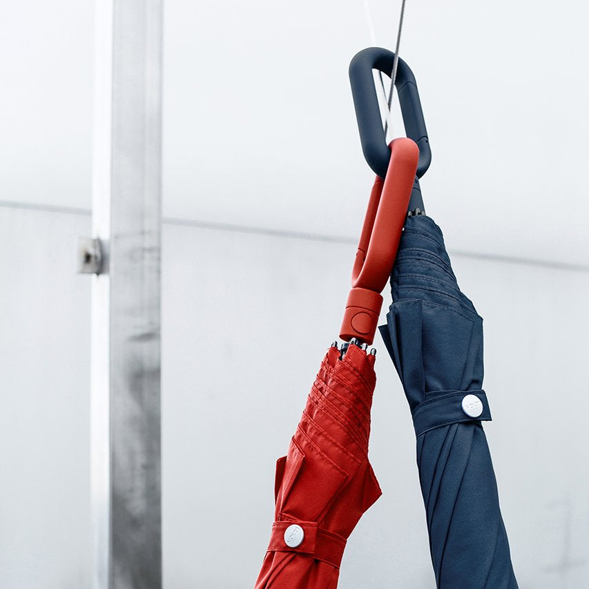Bonherre mağazasından Lexon Mini Hook, Théo Williams tasarımı, otomatik açılır, kanca askılı lüks alüminyum ve polyester şemsiye.