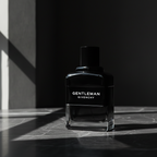 Bonherre mağazasından Gentleman EDP, siyah vanilya, orris ve Tolu balsamı notalı lüks erkek parfümü.