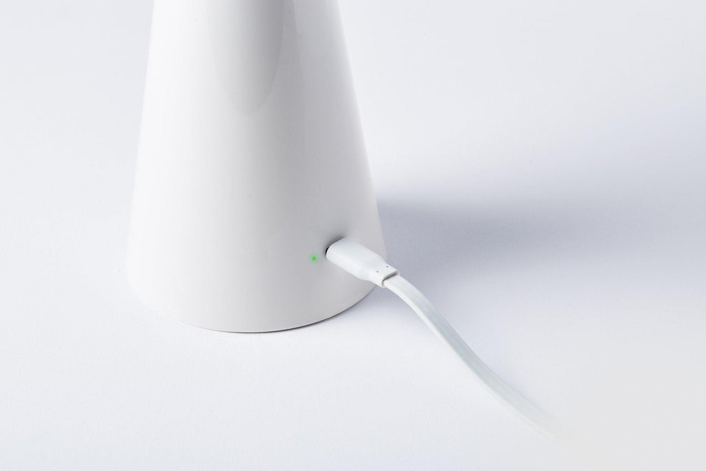 Lexon Mano Sensörlü Aydınlatmalı Dezenfektan Dispanseri Beyaz - Bonherre