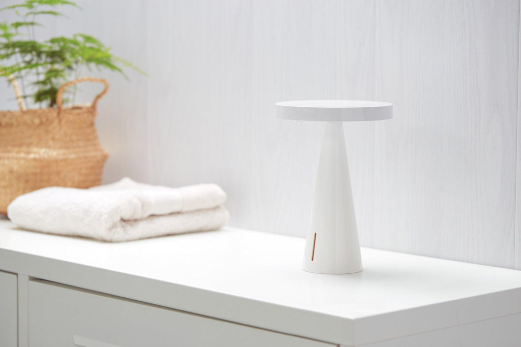 Lexon Mano Sensörlü Aydınlatmalı Dezenfektan Dispanseri Beyaz - Bonherre