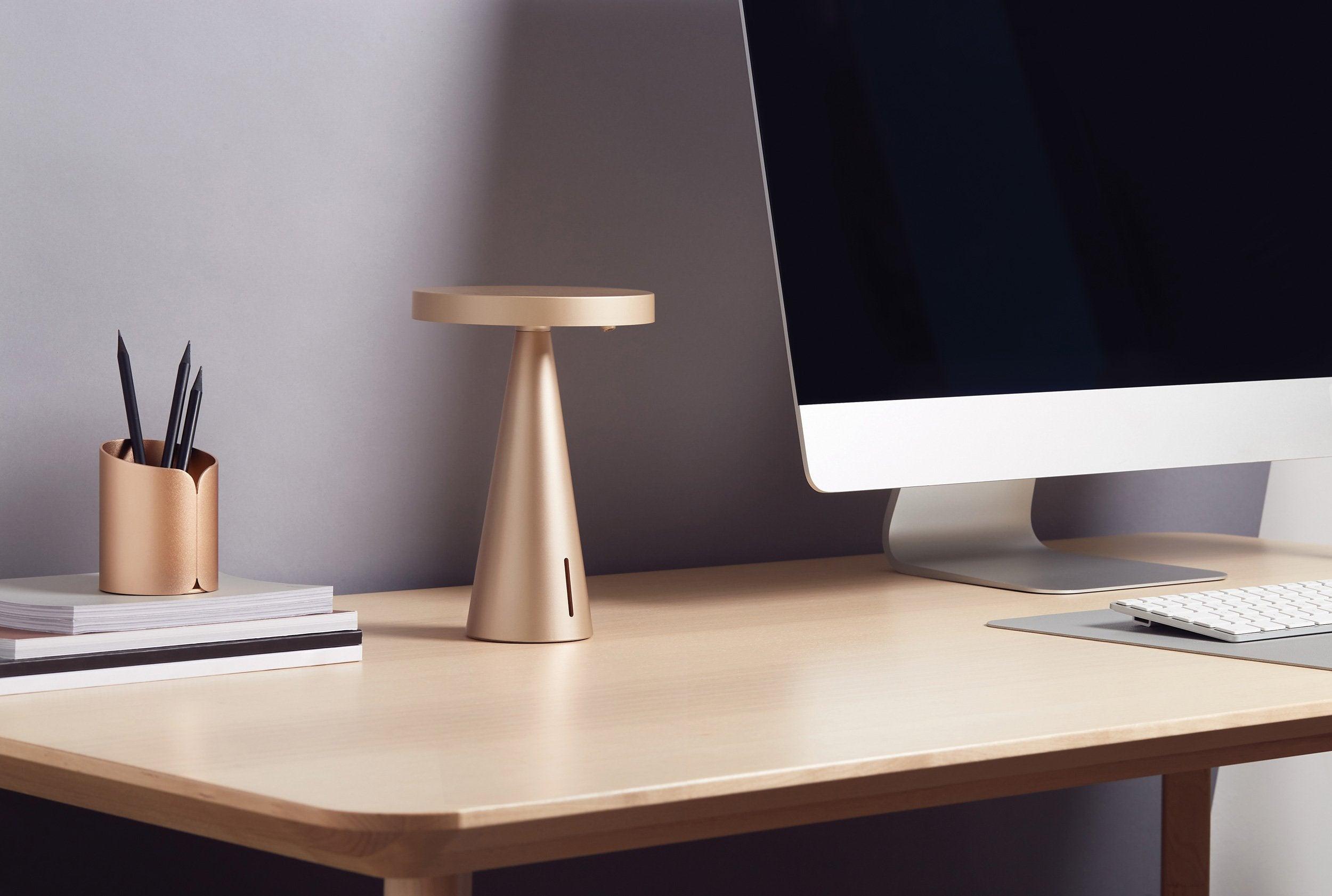 Lexon Mano Sensörlü Aydınlatmalı Dezenfektan Dispanseri Dore - Bonherre