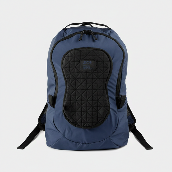 Bonherre mağazasından Lexon Peanut, lacivert renkli katlanabilir ve ultra hafif 17 litre sırt çantası.